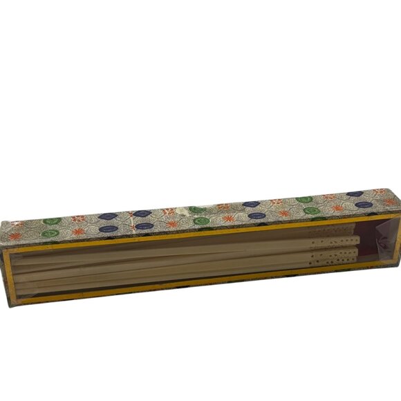 Melamine Carved Chopsticks In Decorative Box - Picture 4 of 6